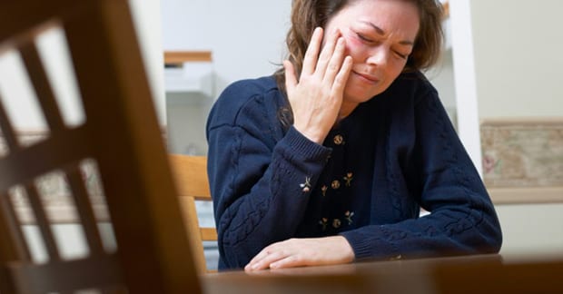 Dolor de Cuello, Dolor de Cabeza y la Articulación de la Mandíbula