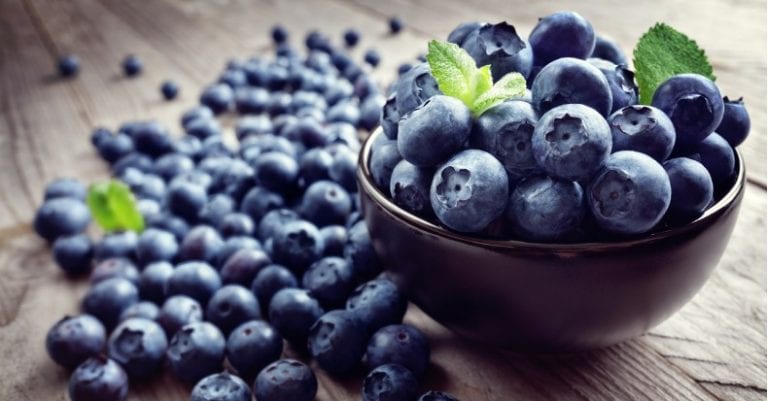 blueberry-antioxidant-organic-superfood-picture-id529677122