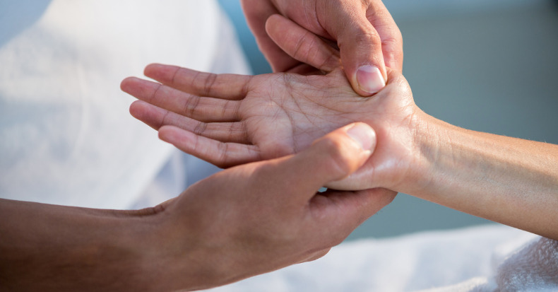 How Do Manual Therapies Help Carpal Tunnel Syndrome?